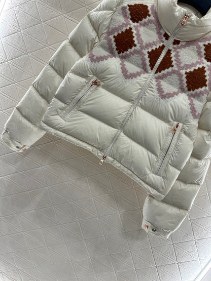 Mon 25 Diamond embroidery paneled down jacket