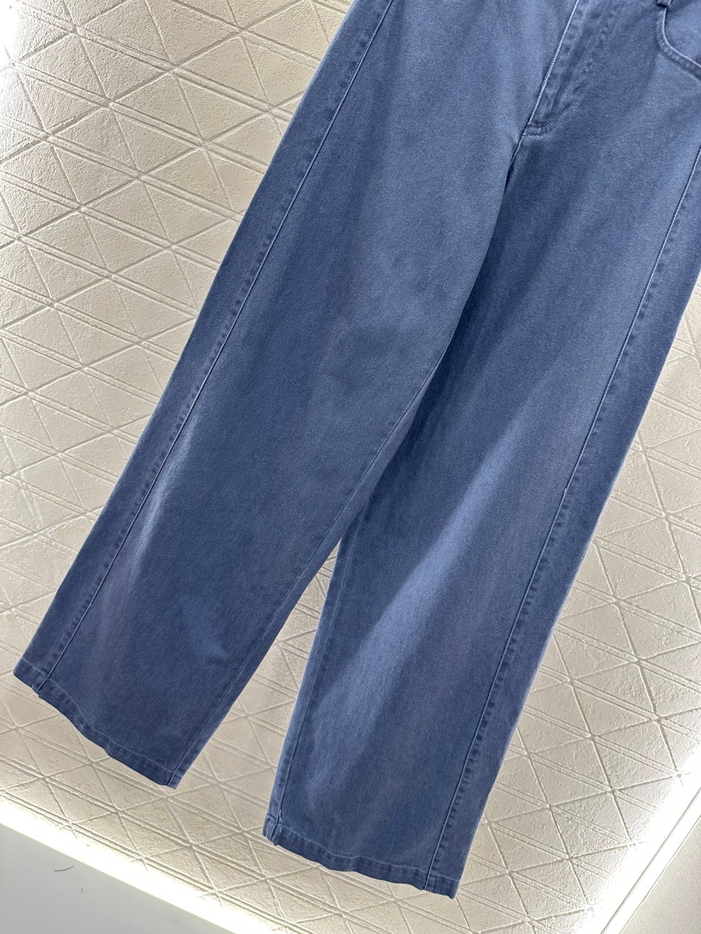 Lo 25 Raw-edge logo denim trousers(blue/brown)