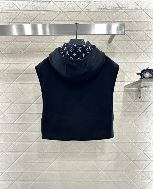 L 25 Hooded printed woolen camisole vest