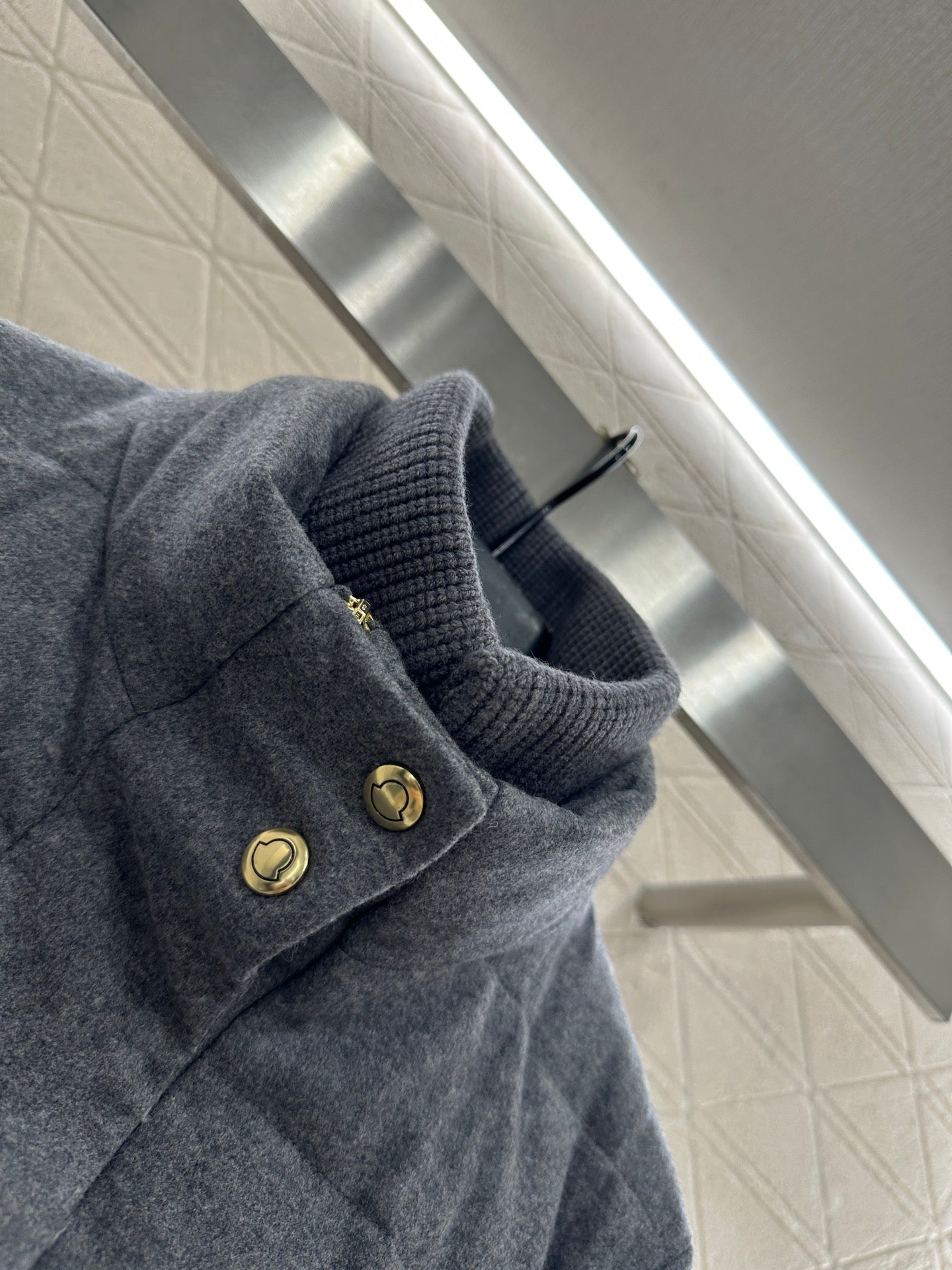 Mon 25 Wool high neck belt down jacket