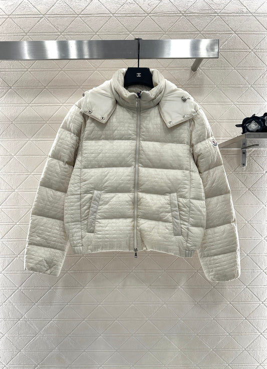 Mon 25 Hooded down jacket