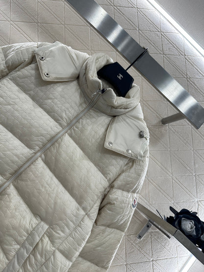 Mon 25 Hooded down jacket