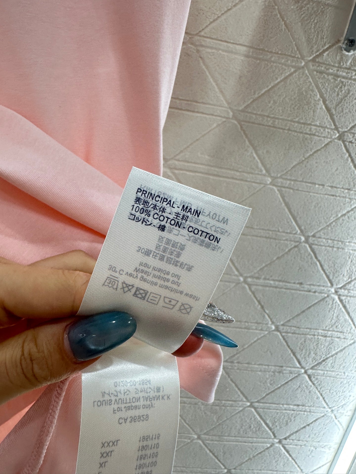 L 25 Round neck printed short sleeved shirt