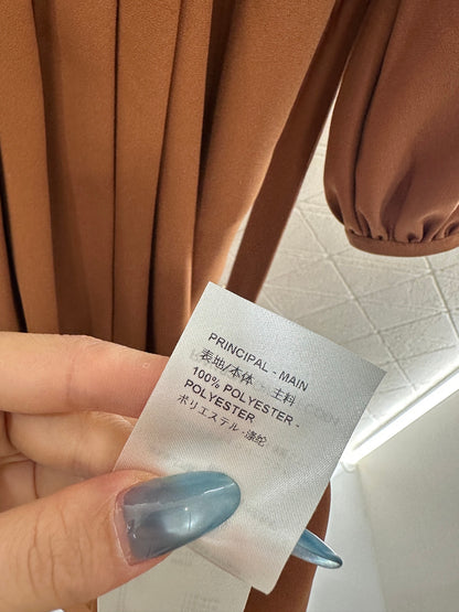 L 25 Clover pleated dress