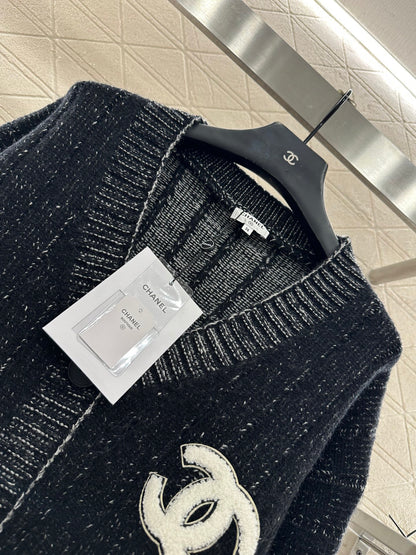 C 25 Plush knitted cardigan