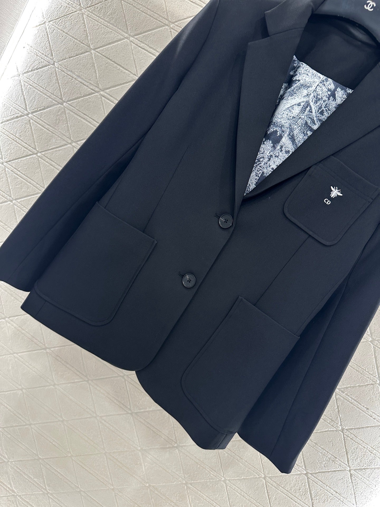 Di 25 Bee embroidery pocket suit jacket