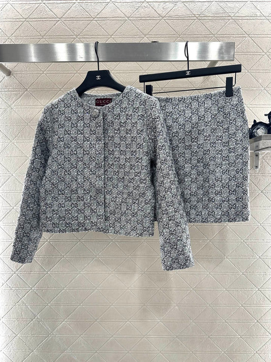 Gu 25 Hot stamping round neck dress jacket and half skirt set