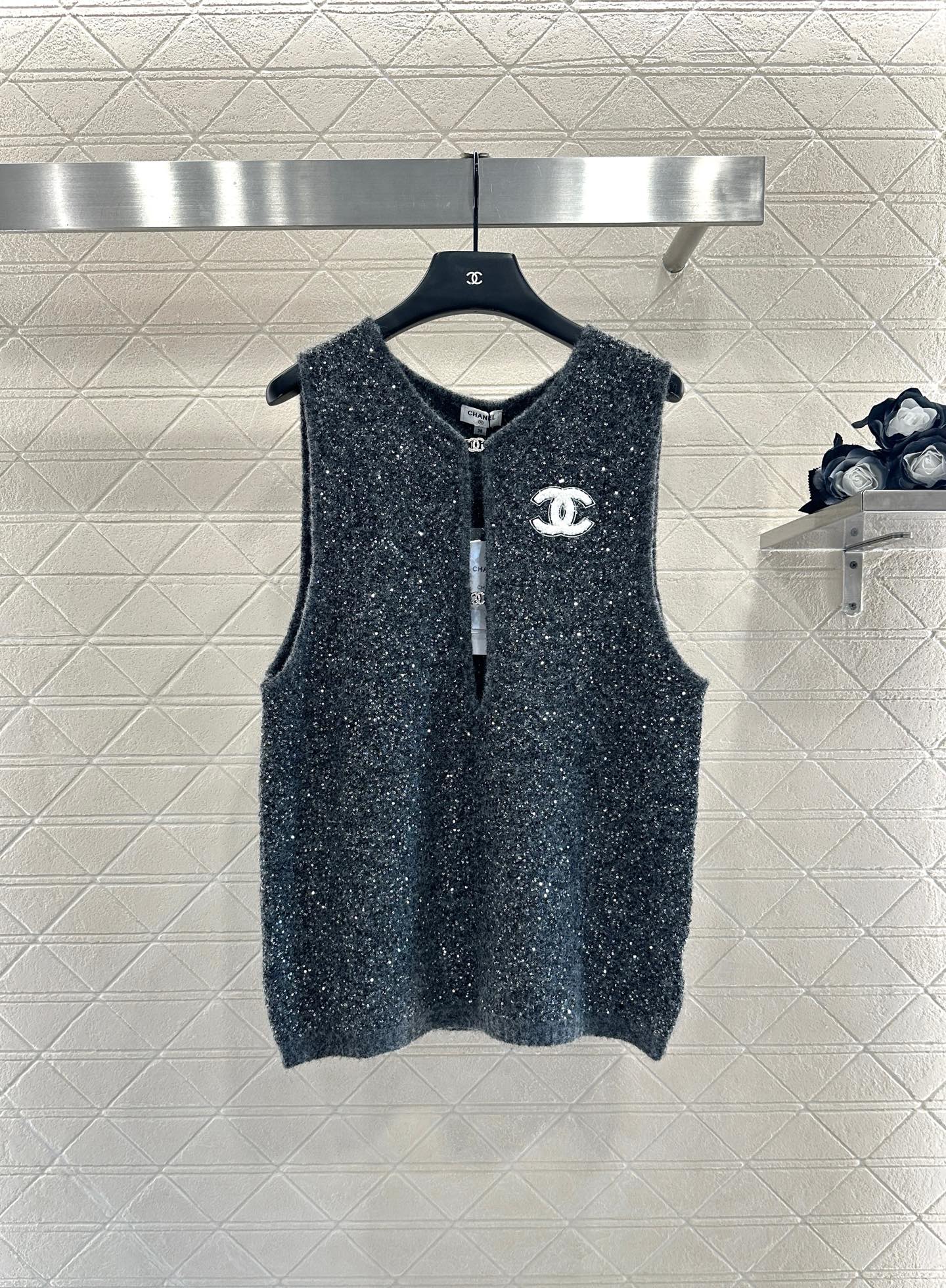 C 25 Silver knit vest