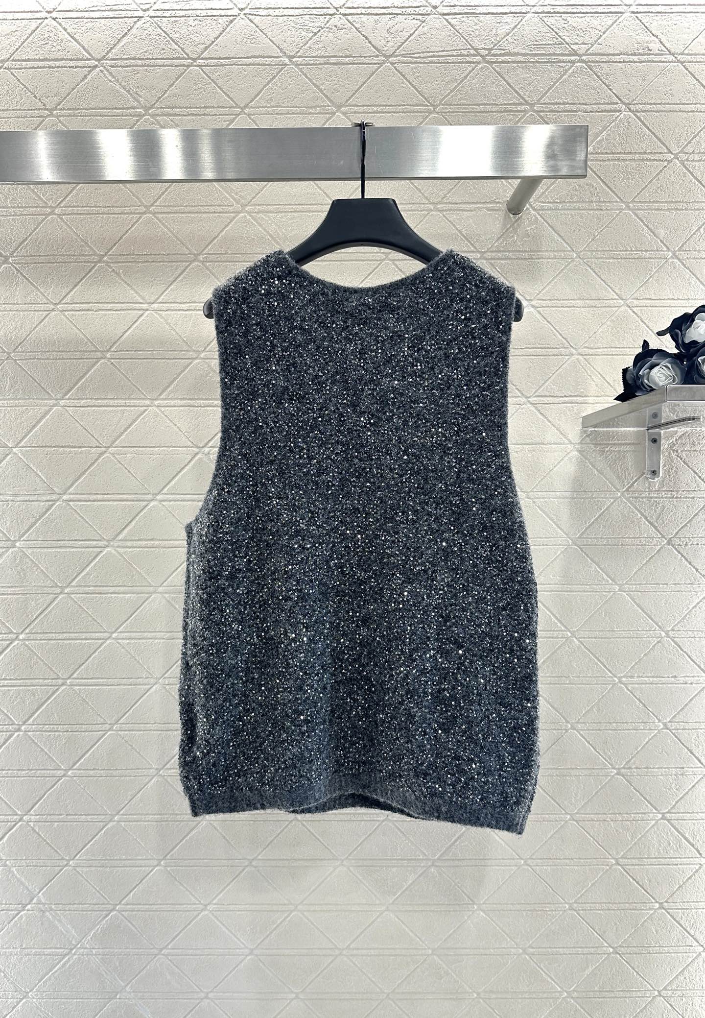 C 25 Silver knit vest
