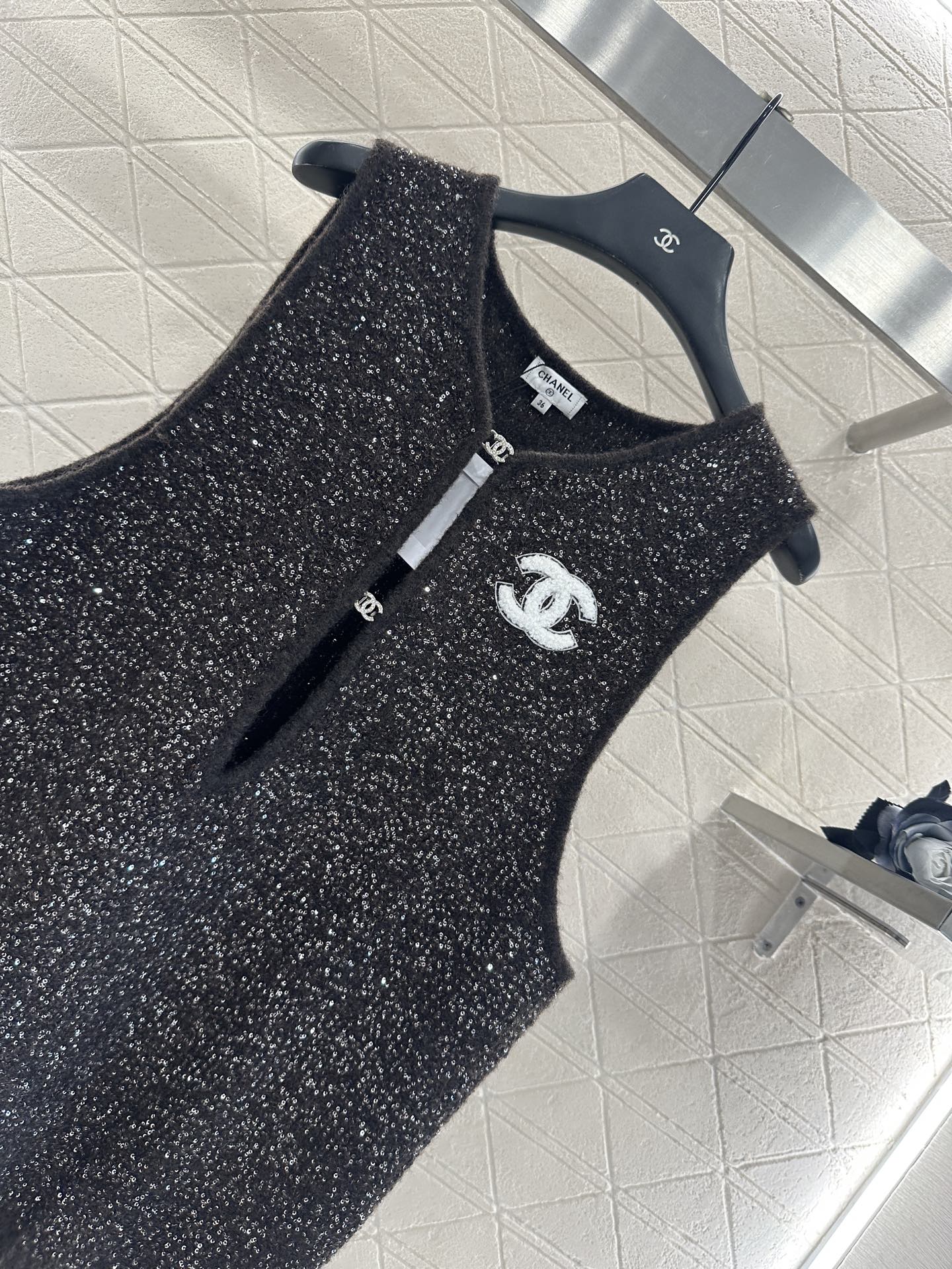 C 25 Silver knit vest