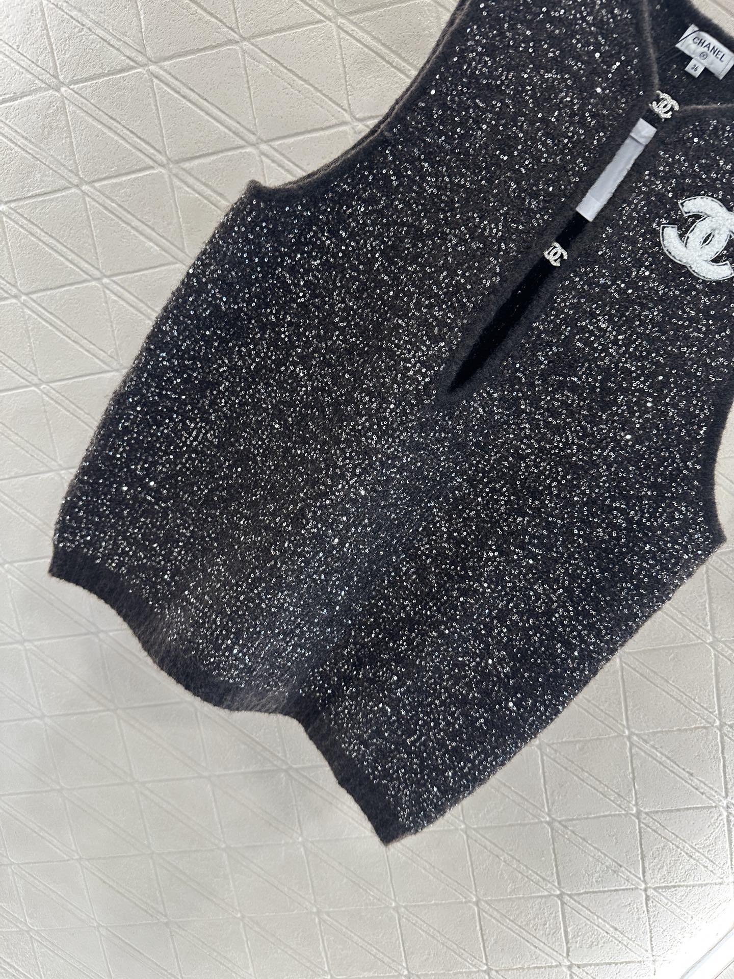 C 25 Silver knit vest