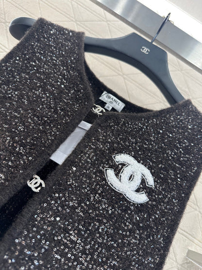 C 25 Silver knit vest