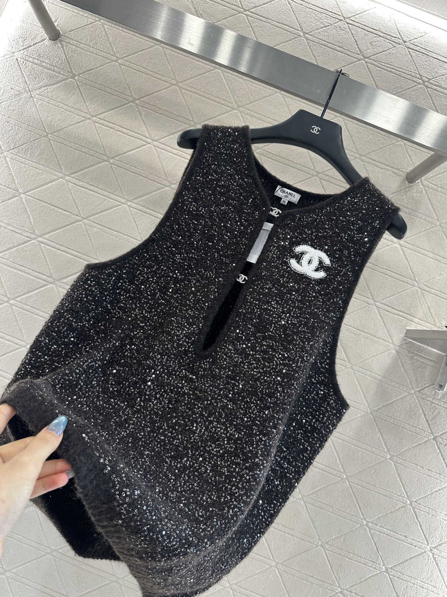C 25 Silver knit vest