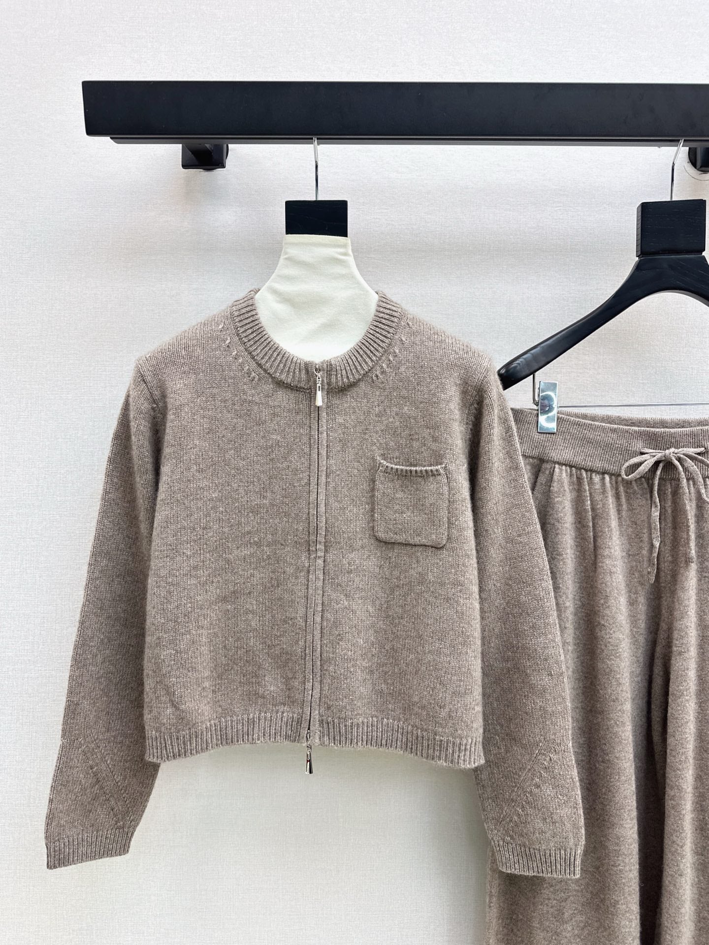 Lor 25 Ultra simple zipper jacket+elastic waist straight leg pants