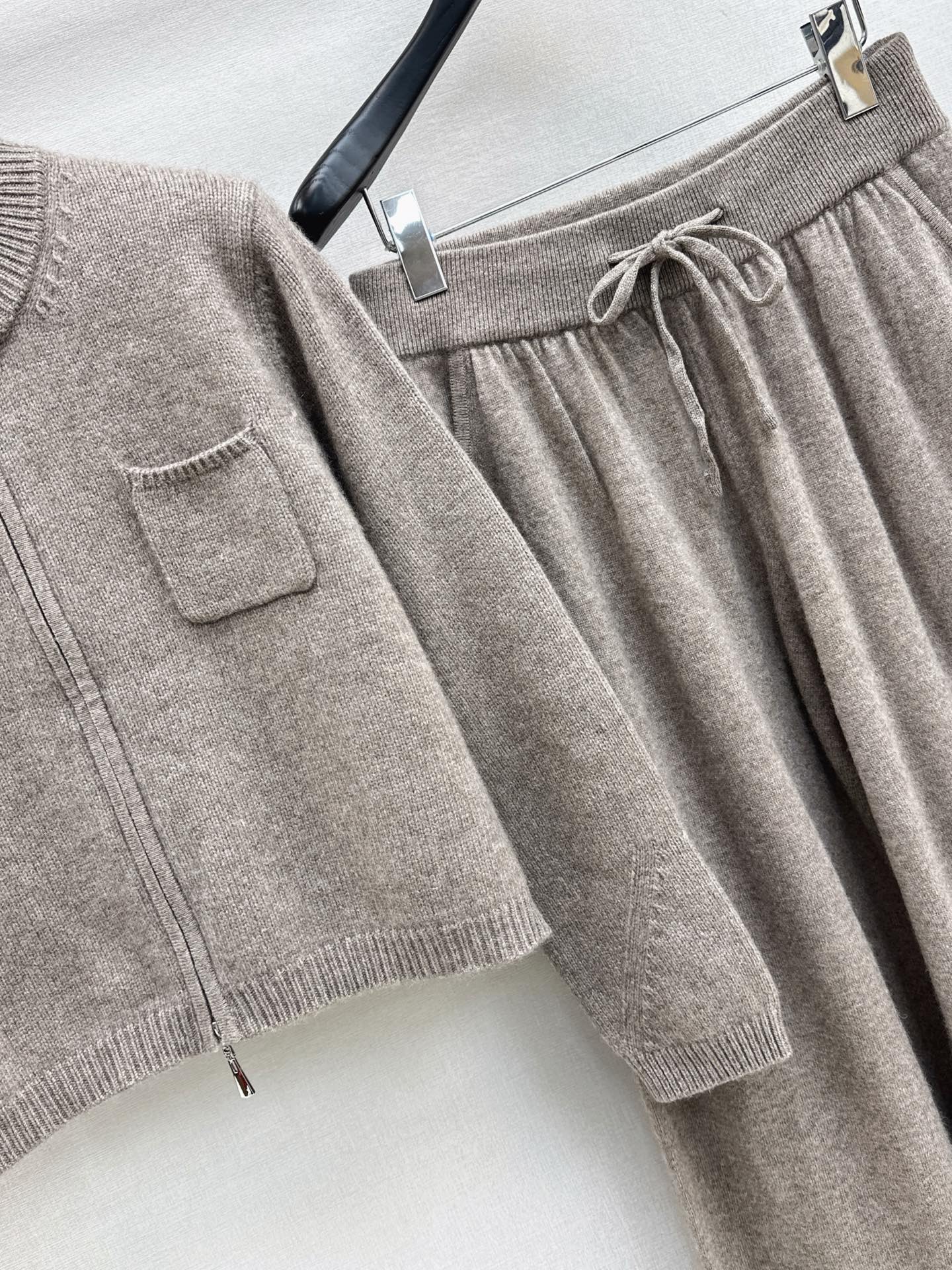 Lor 25 Ultra simple zipper jacket+elastic waist straight leg pants