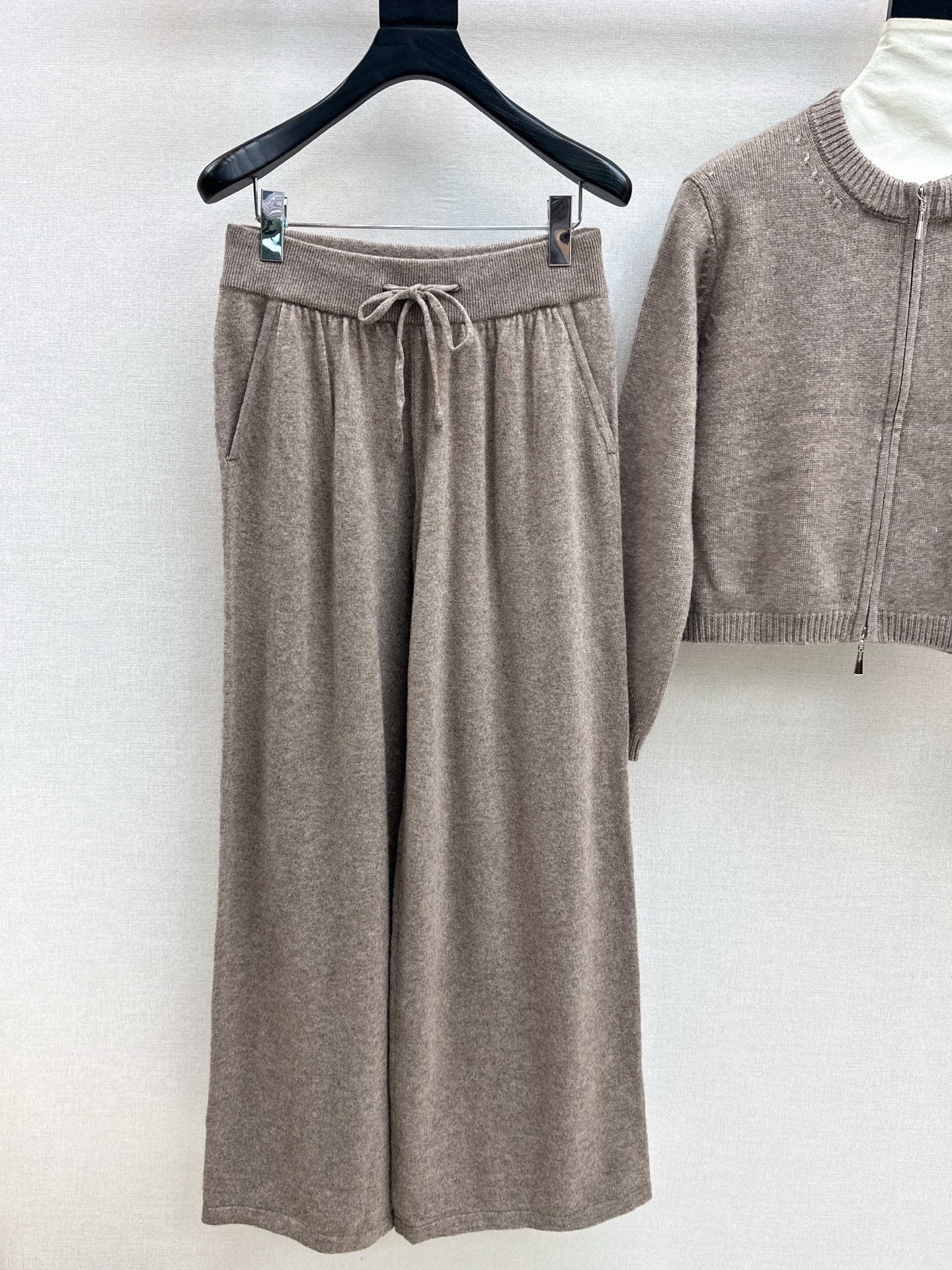 Lor 25 Ultra simple zipper jacket+elastic waist straight leg pants