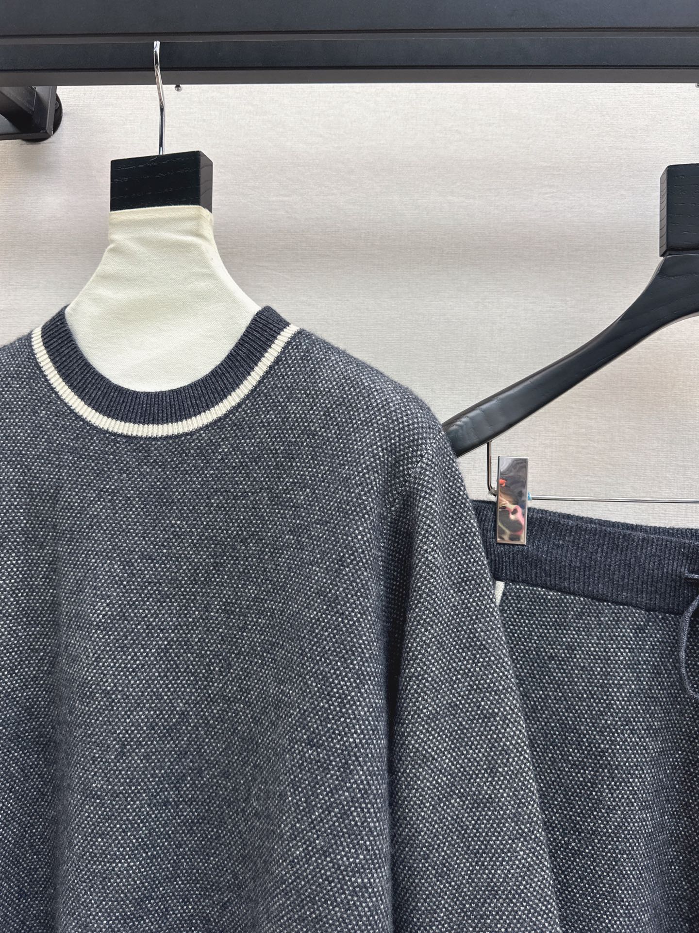 Lor 25 New lazy style cashmere set