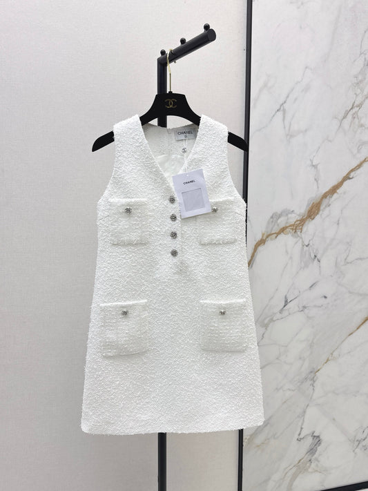 C 25 Knitted woolen floral sleeveless dress