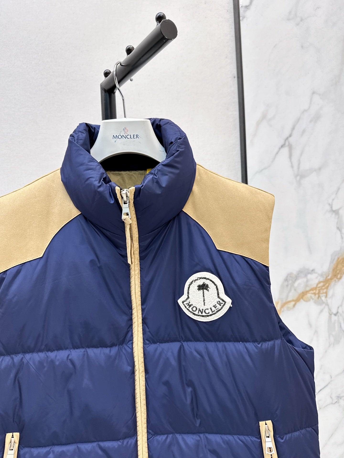 Mon 25 Splicing method: Down vest jacket