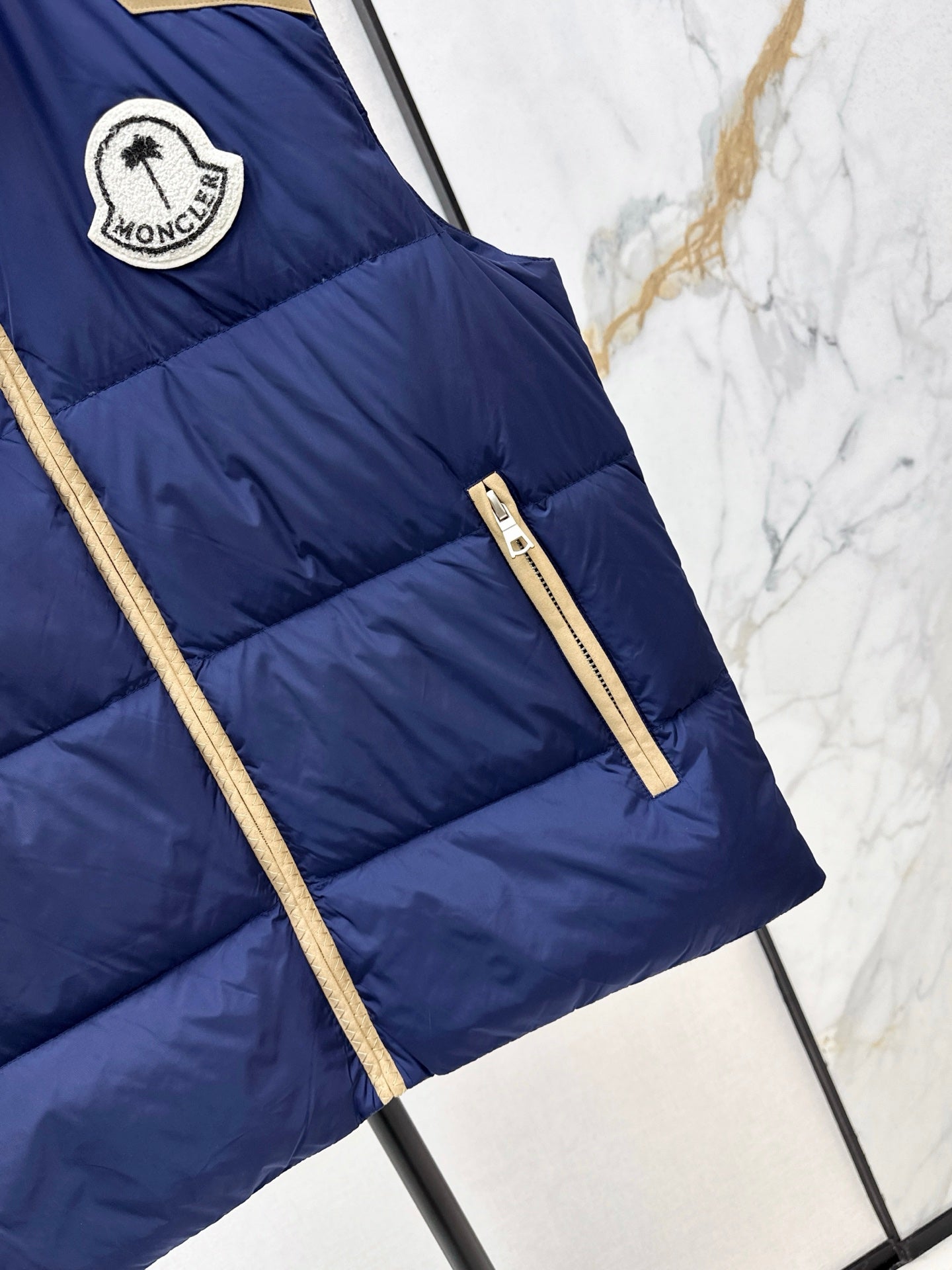 Mon 25 Splicing method: Down vest jacket