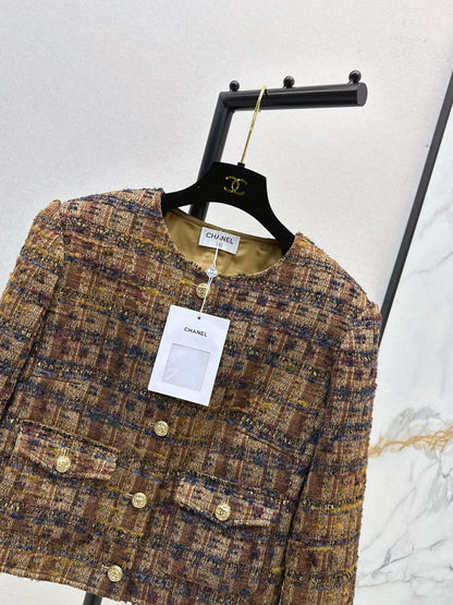 C 25 New woven jacket with border design