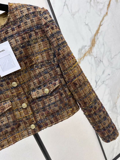 C 25 New woven jacket with border design