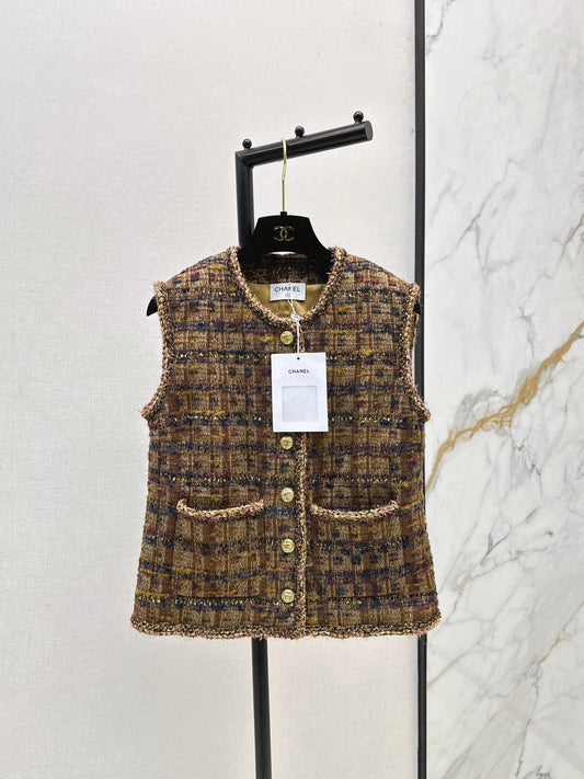 C 25 New woven belt border design vest