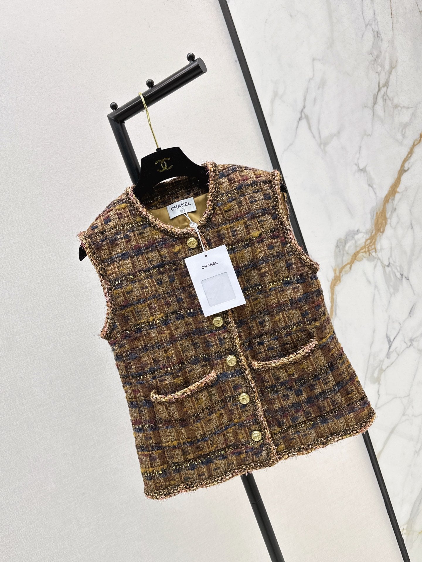 C 25 New woven belt border design vest