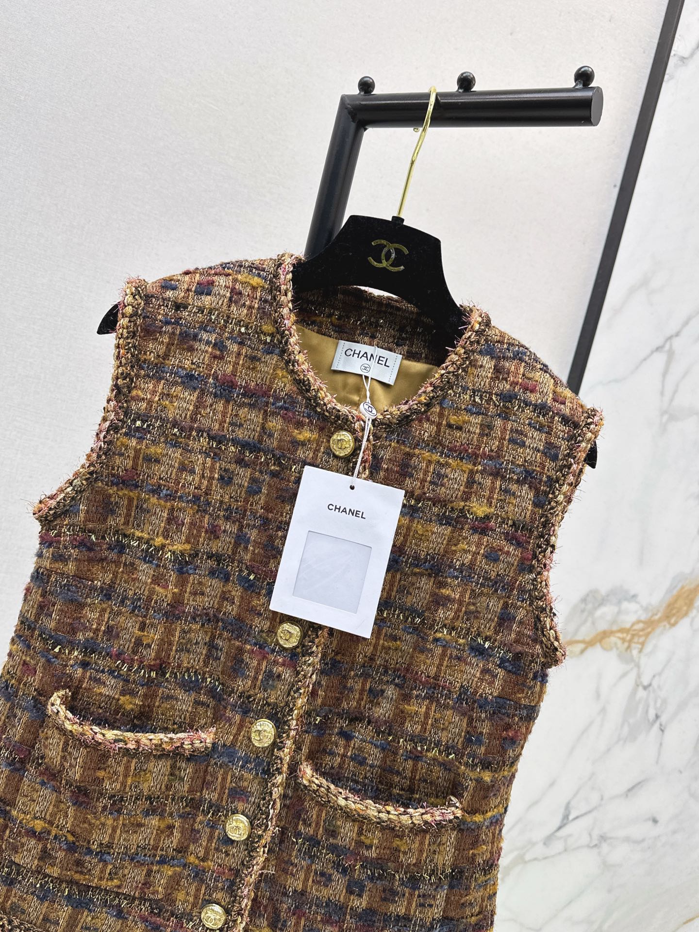C 25 New woven belt border design vest