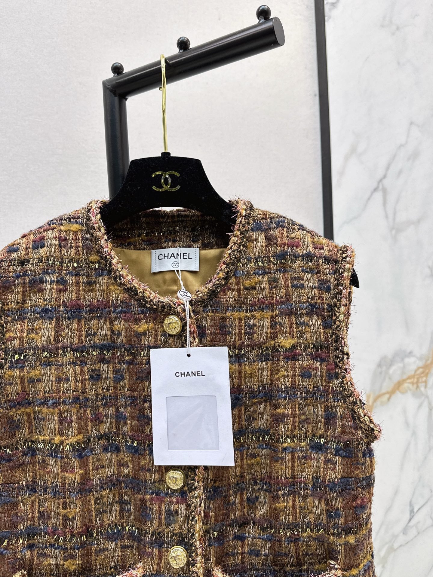 C 25 New woven belt border design vest