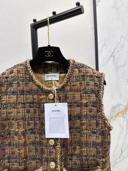 C 25 New woven belt border design vest