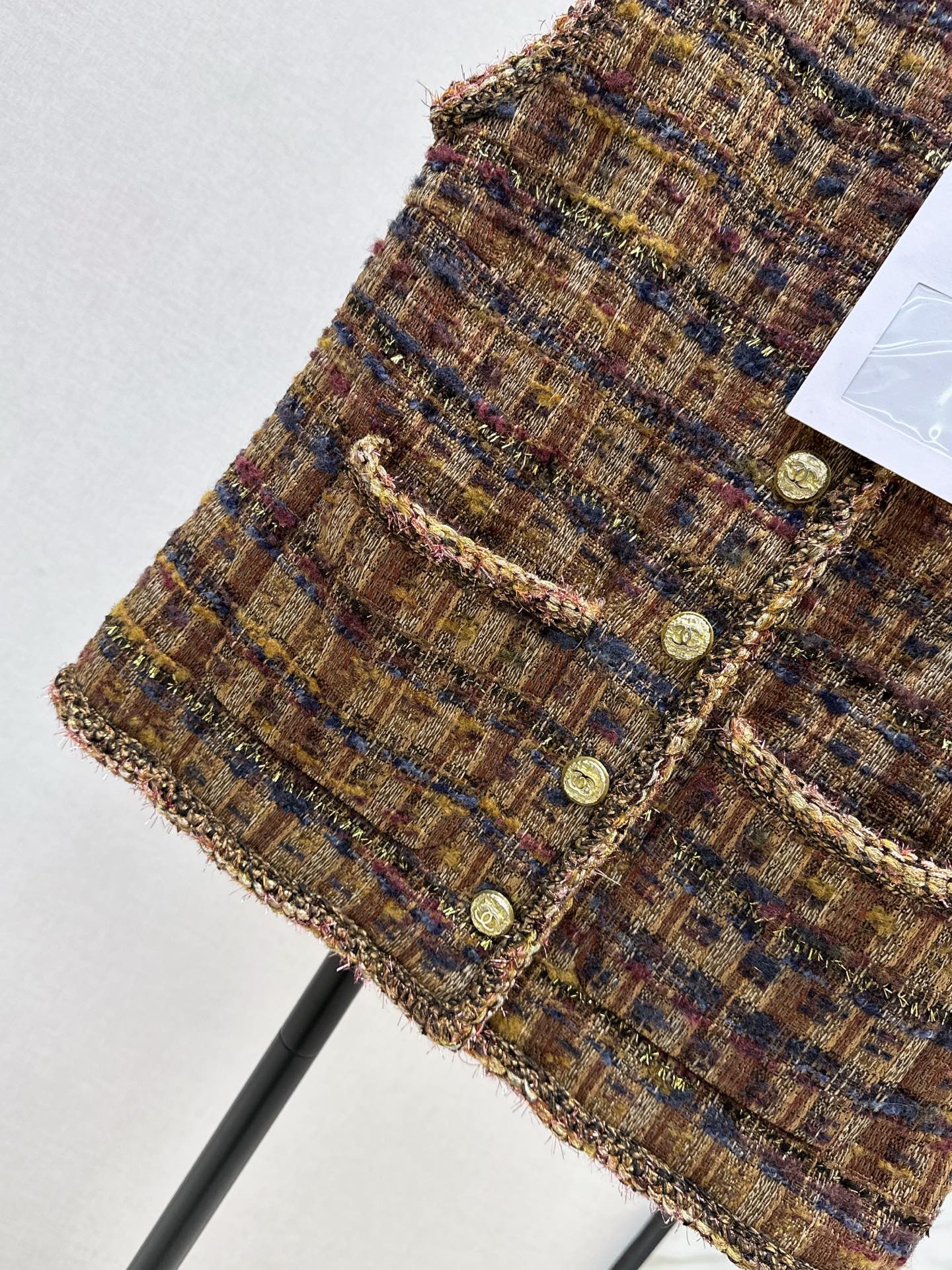C 25 New woven belt border design vest