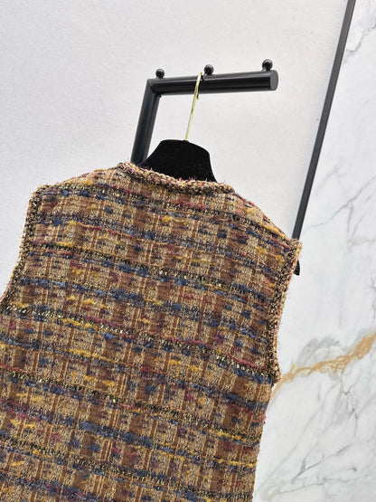 C 25 New woven belt border design vest
