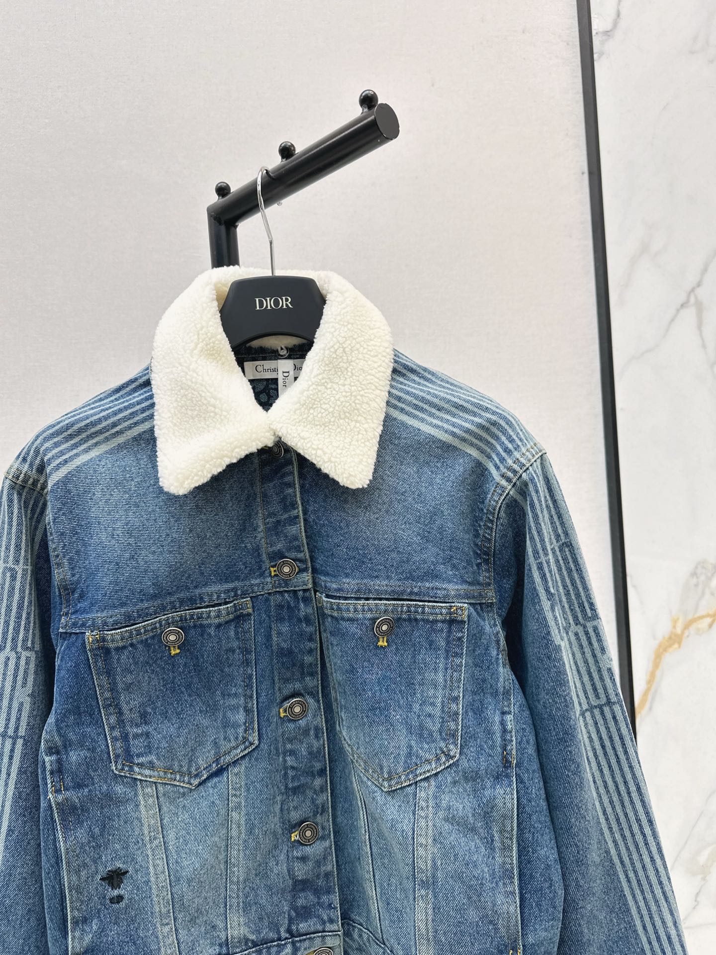 Di 25 Plush collar lined denim jacket