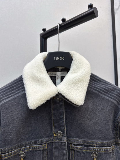 Di 25 Plush collar lined denim jacket