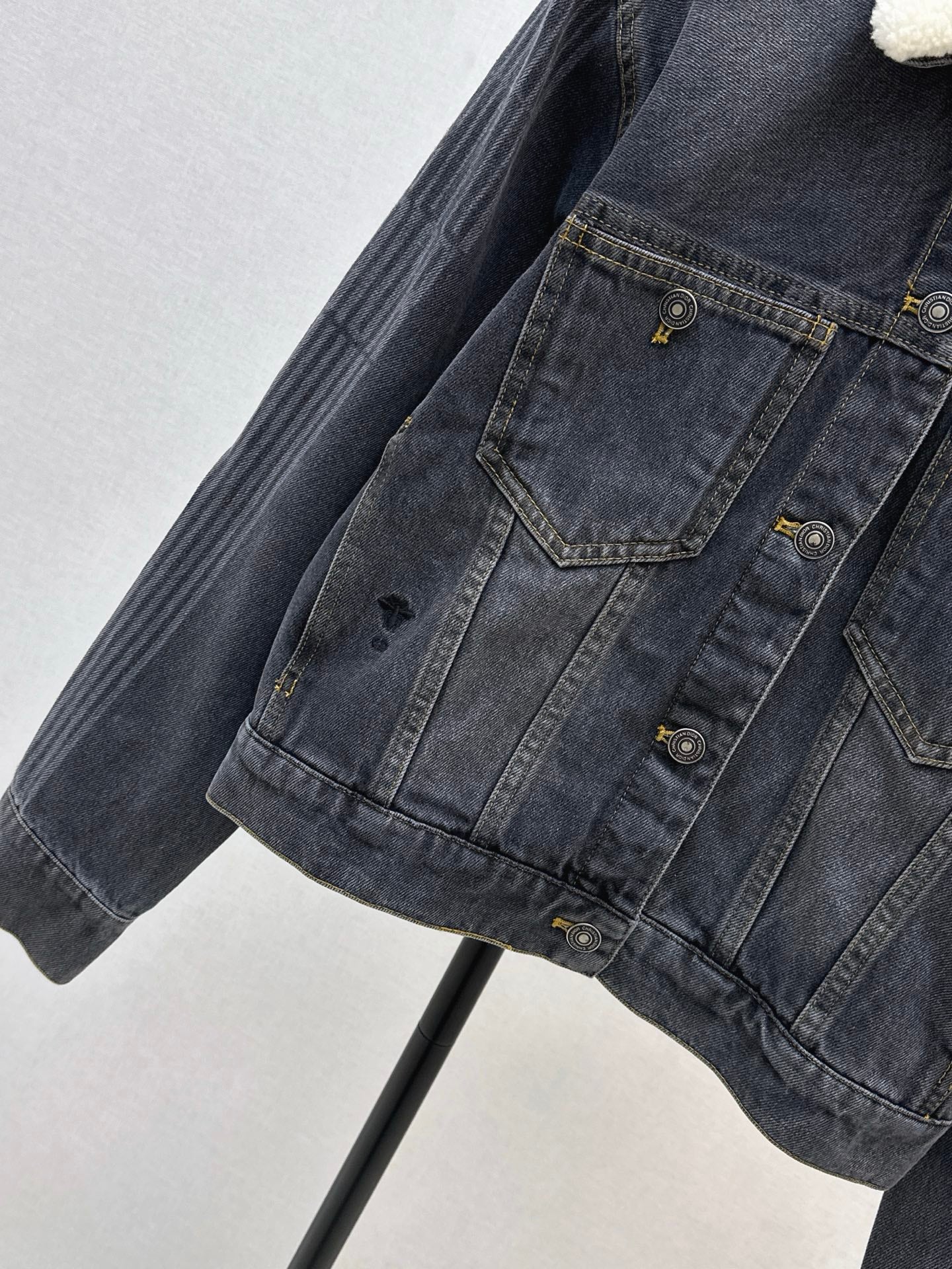 Di 25 Plush collar lined denim jacket
