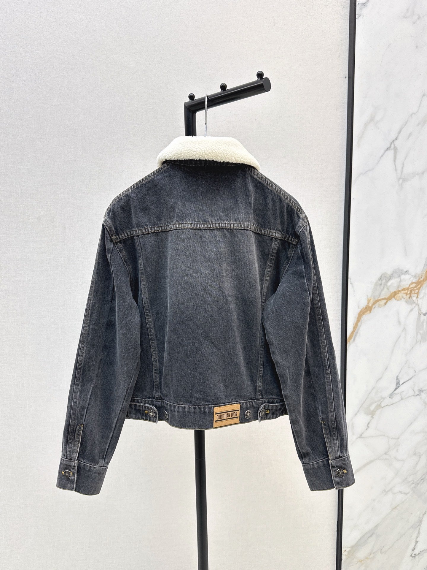 Di 25 Plush collar lined denim jacket