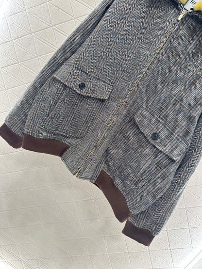 Mi 25 Wool jacket with detachable fur collar