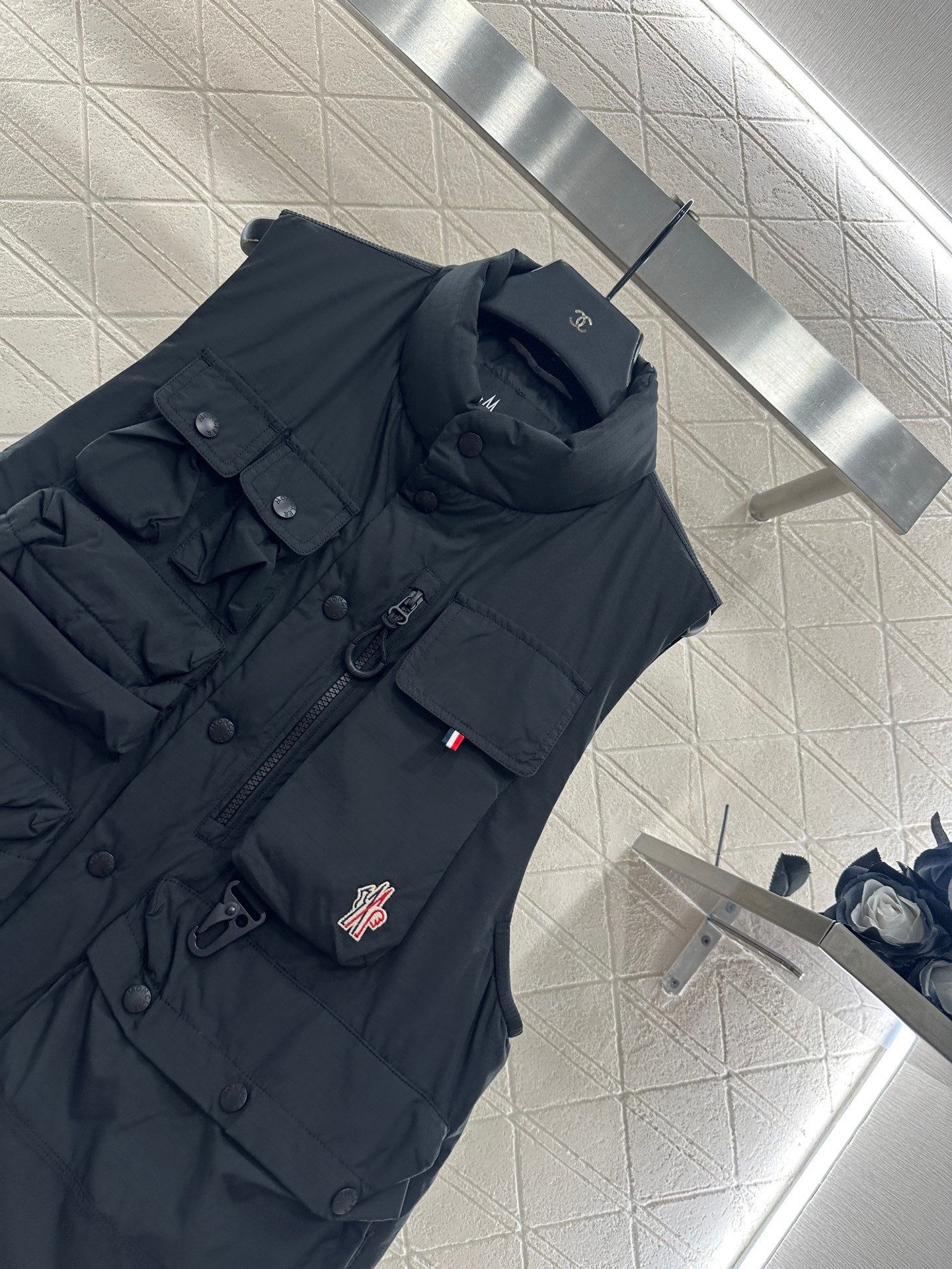 Mon 25 Stand collar multi-pocket work vest
