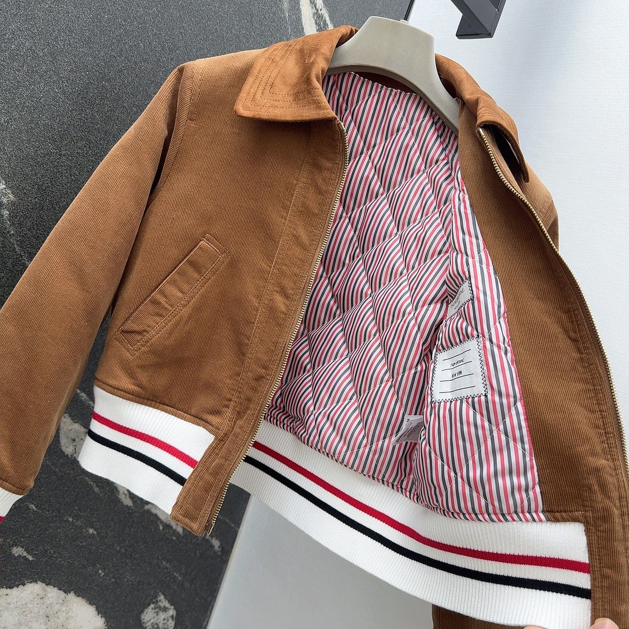 Th 25 Corduroy padded jacket