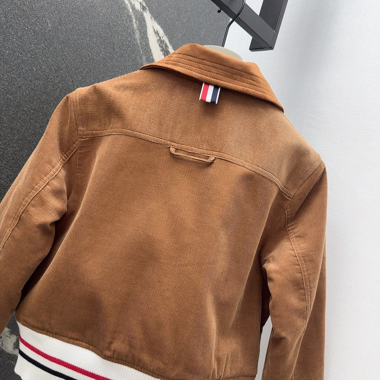 Th 25 Corduroy padded jacket