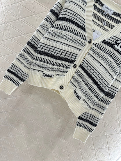 C 25 striped knitted wool cardigan