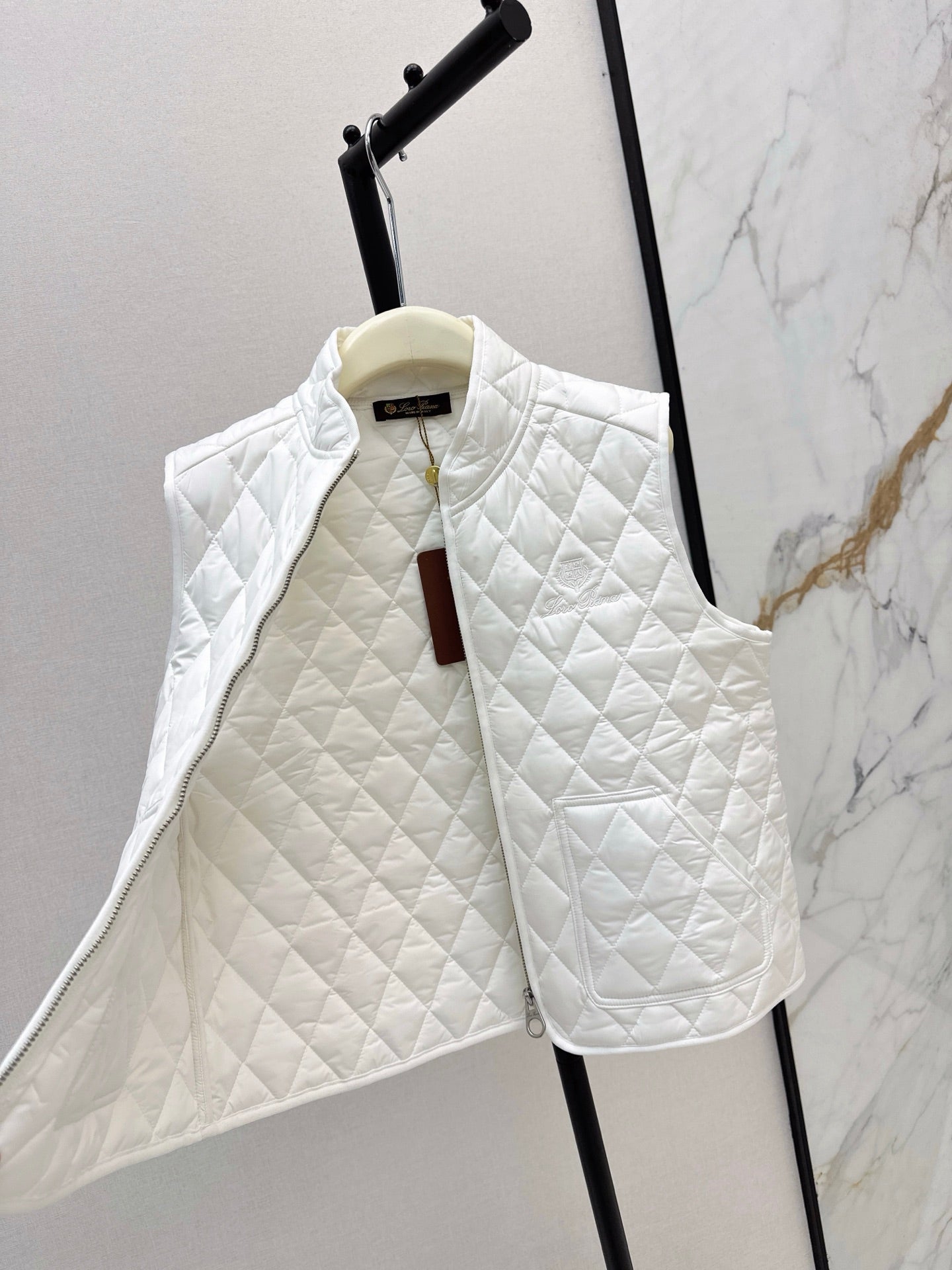 Mon 25 New style border stand collar quilted vest jacket(WHITE/KHAKI/BLACK)
