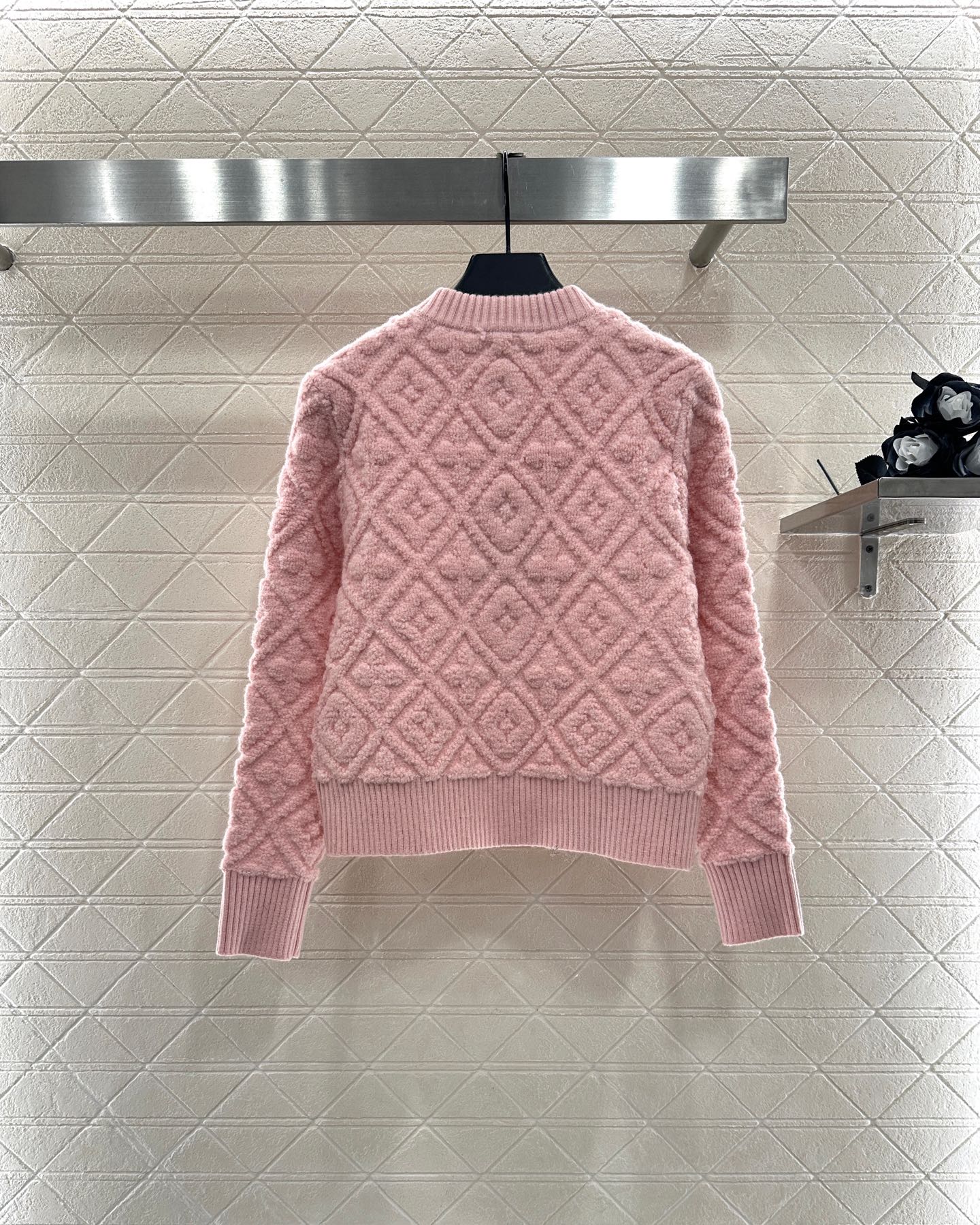 L 25 jacquard logo wool and cashmere cardigan