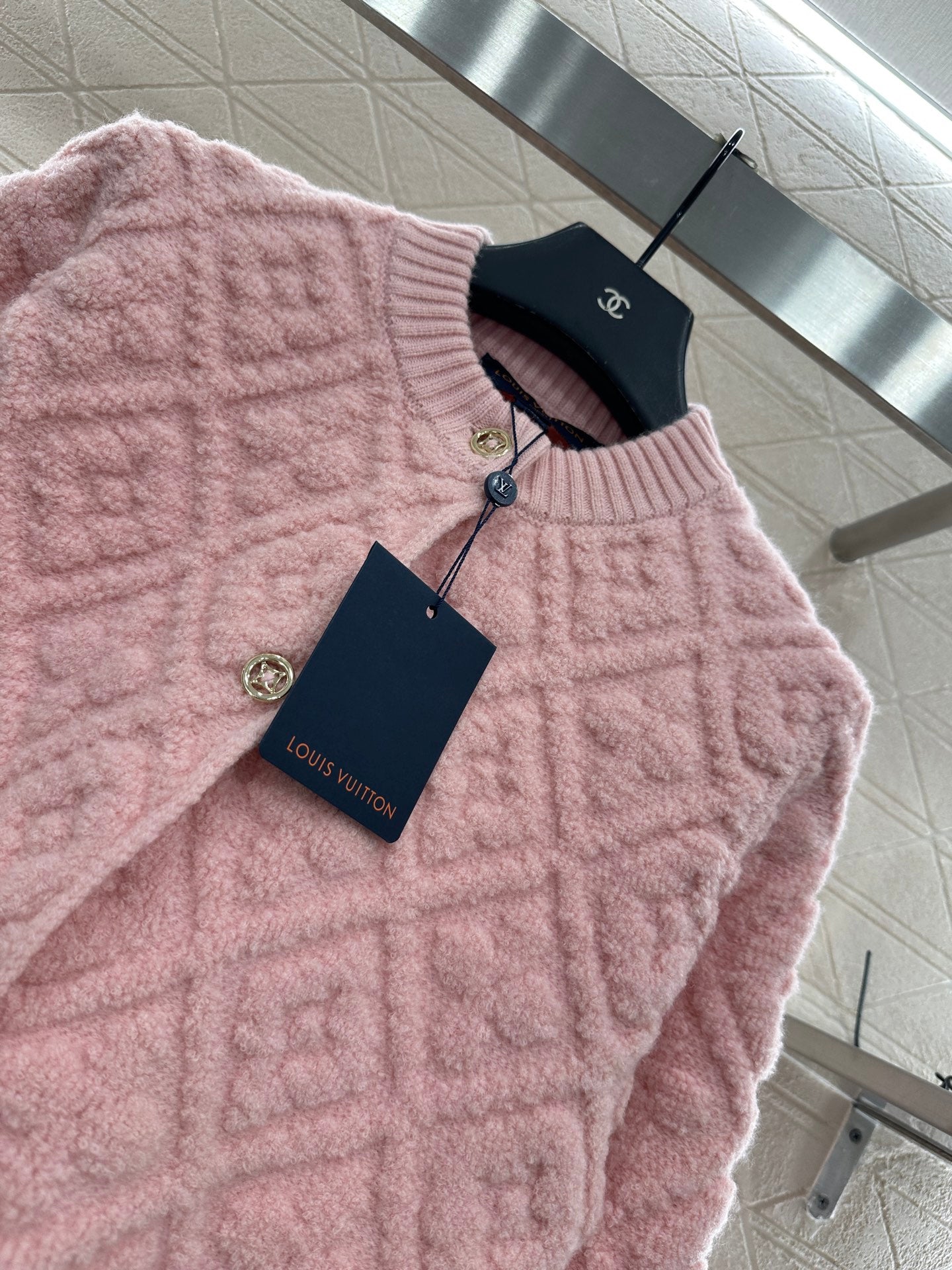 L 25 jacquard logo wool and cashmere cardigan