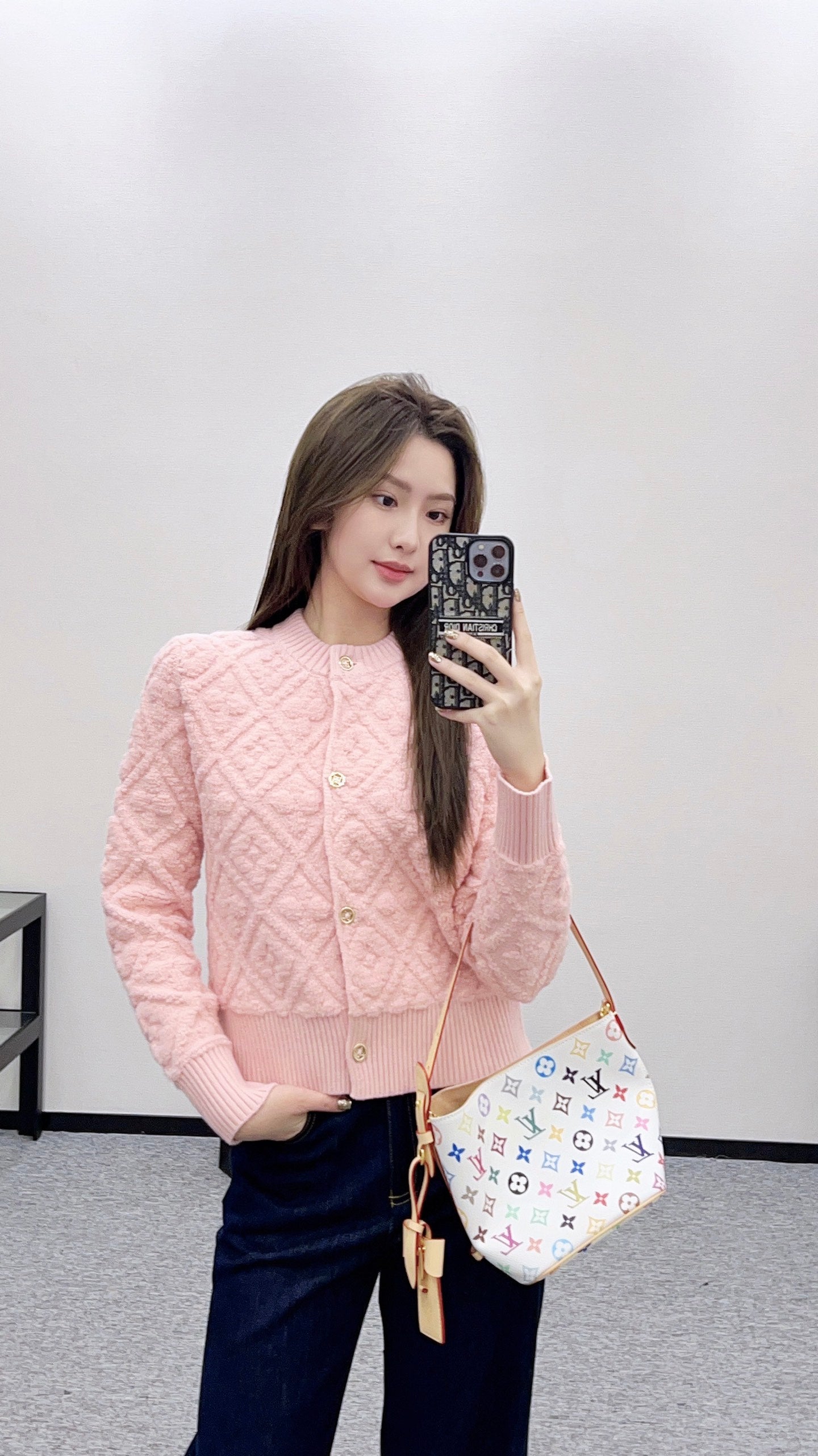 L 25 jacquard logo wool and cashmere cardigan