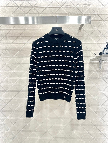 C 25 Bow Knitted Wool sweater