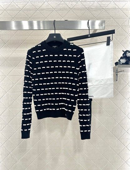 C 25 Bow Knitted Wool sweater