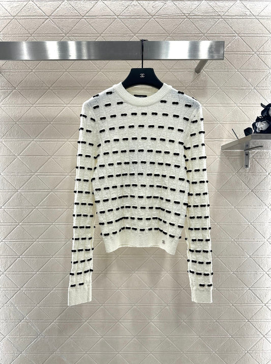 C 25 Bow Knitted Wool sweater